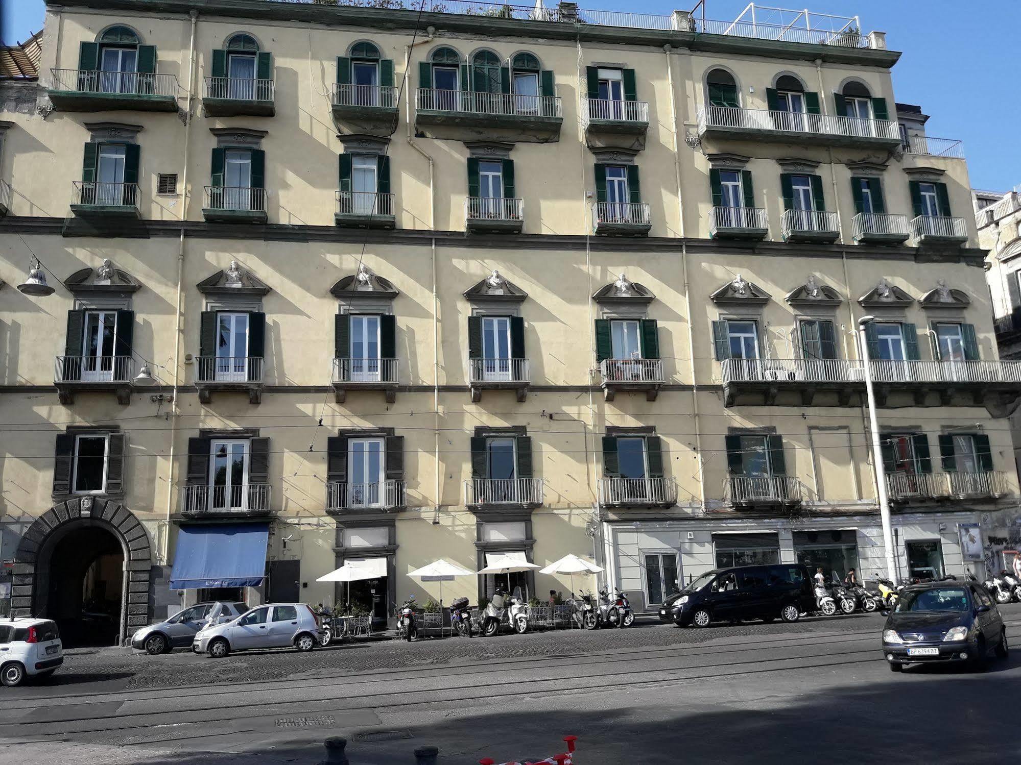 B&B Palazzo Satriano Nápoles Exterior foto
